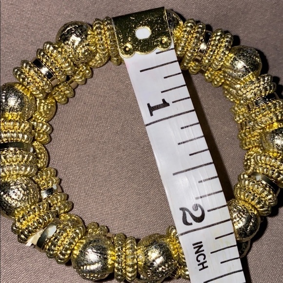 Vintage gold tone Beaded elastic bracelet - Picture 7 of 7